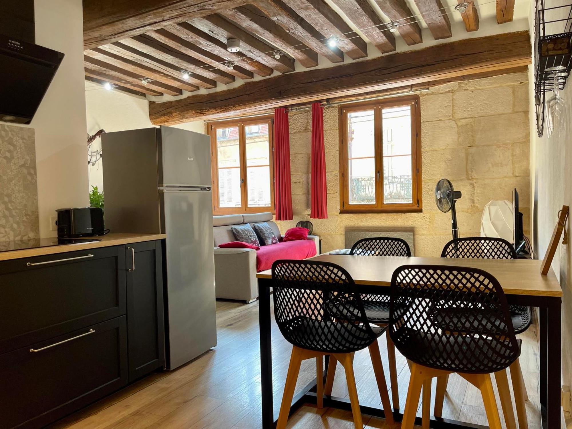 Appartements Chez Delphine Et Guillaume Au Coeur De Semur En Auxois Eksteriør billede